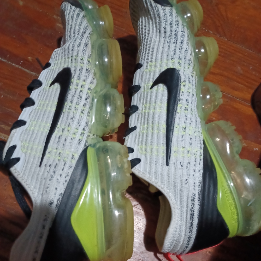 Nike Air Vapormax Sneakers